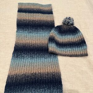 Charlie Paige Blue and Tan Knit Hat and Scarf Set